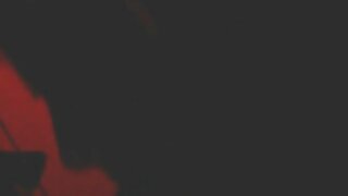 سلیٹری سنہرے بالوں و ...